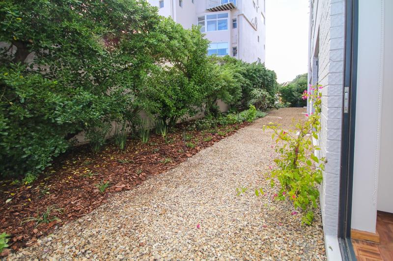 1 Bedroom Property for Sale in Mouille Point Western Cape